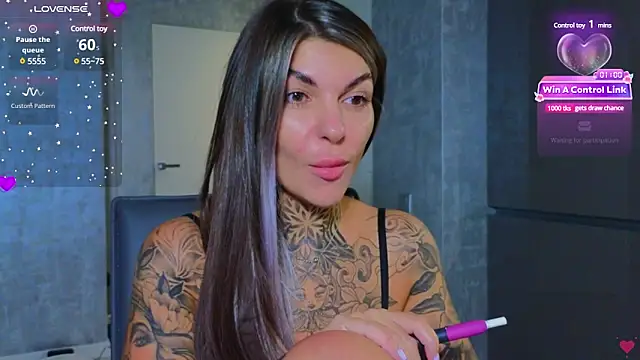 Snapshot of tattooedBabyy chatting on 01/31/25, 05:32 tattooedBabyy online show from 01/31/25, 05:32