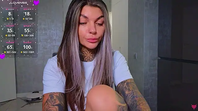 Snapshot of tattooedBabyy chatting on 02/06/25, 10:48 tattooedBabyy online show from 02/06/25, 10:48