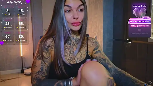 Snapshot of tattooedBabyy chatting on 02/10/25, 02:37 tattooedBabyy online show from 02/10/25, 02:37
