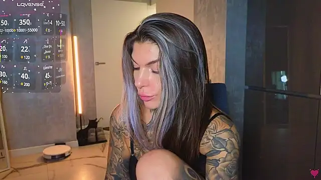 Snapshot of tattooedBabyy chatting on 03/13/25, 11:08 tattooedBabyy online show from 03/13/25, 11:08