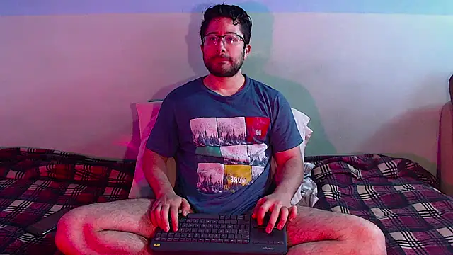 Snapshot of teddy_foster chatting on 02/10/26, 12:53 teddy foster online show from 02/10/26, 12:53