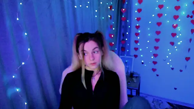 Sweet me  online show from 03/04/26, 05:19