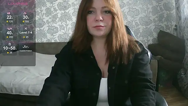 Snapshot of Sabrina_Poison chatting on 12/14/24, 07:07 Sabrina Poison online show from 12/14/24, 07:07