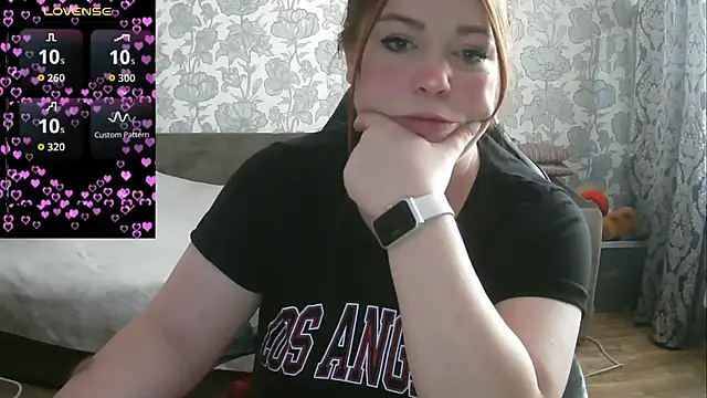 Snapshot of Sabrina_Poison chatting on 09/15/25, 08:03 Sabrina Poison online show from 09/15/25, 08:03