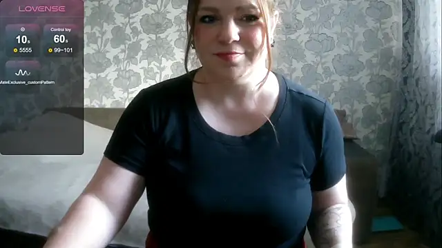 Snapshot of Sabrina_Poison chatting on 06/16/26, 02:47 Sabrina Poison online show from 06/16/26, 02:47