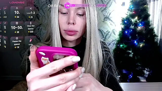 Snapshot of Marmalade_Fox chatting on 01/04/25, 09:32 Marmalade Fox online show from 01/04/25, 09:32