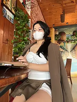 Snapshot of Kyomi-ibaby chatting on 10/02/25, 05:03 Kyomi-ibaby online show from 10/02/25, 05:03