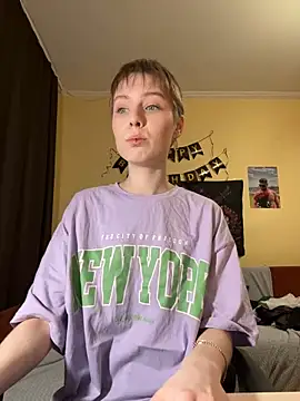 Crayzy Luv online show from 03/10/25, 09:51