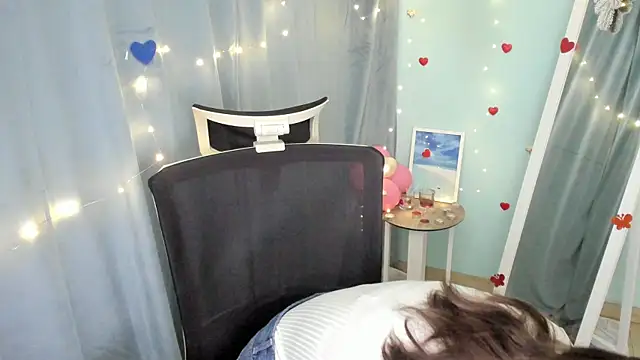 Lexy flower online show from 03/19/25, 07:40