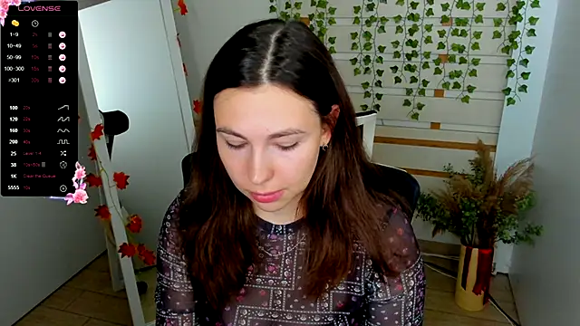 Lexy flower online show from 10/10/25, 12:48