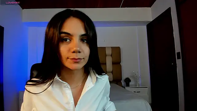 Snapshot of martina_mancini chatting on 03/08/25, 07:31 martina mancini online show from 03/08/25, 07:31