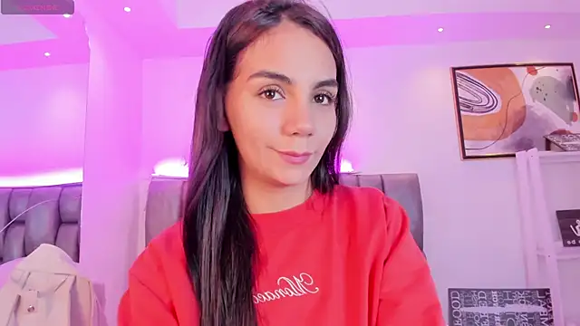 Snapshot of martina_mancini chatting on 10/04/25, 02:37 martina mancini online show from 10/04/25, 02:37