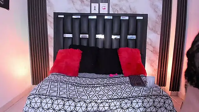 katherina diaz online show from 11/08/25, 01:39