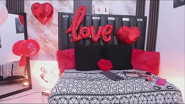 katherina diaz online show from 02/15/26, 03:42