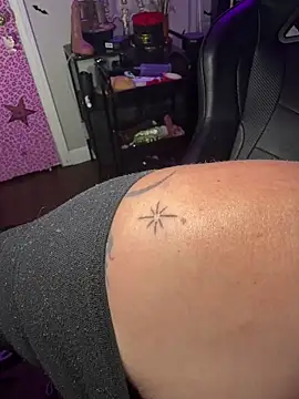 Snapshot of marleymaxwell chatting on 12/05/25, 03:59 marleymaxwell online show from 12/05/25, 03:59