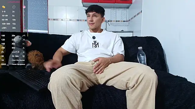 jacques cardiet online show from 04/23/26, 02:41