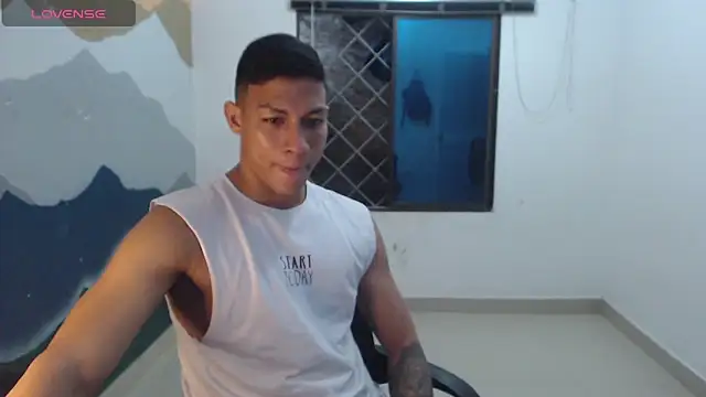 Snapshot of aalan_foxter chatting on 01/25/25, 04:45 aalan foxter online show from 01/25/25, 04:45