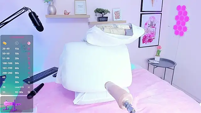 Snapshot of Alana-3 chatting on 02/14/26, 01:52 Alana-3 online show from 02/14/26, 01:52