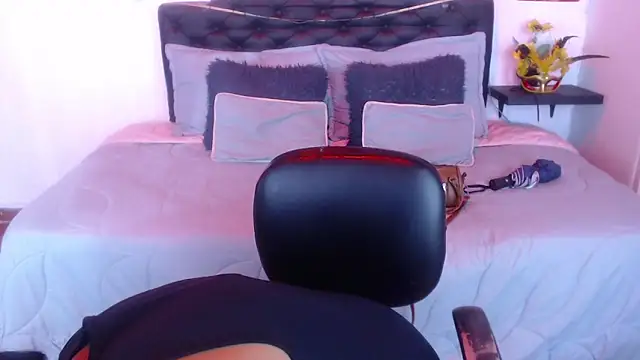 Dominik girl online show from 09/10/25, 07:47