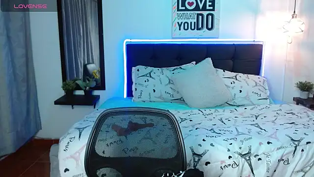 Dominik girl online show from 04/18/26, 09:57