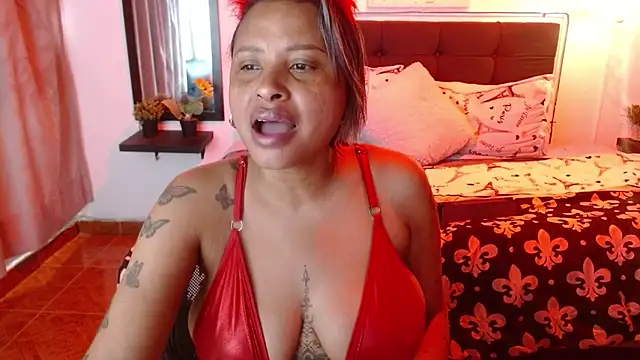 Snapshot of Dominik_girl chatting on 05/30/26, 07:55 Dominik girl online show from 05/30/26, 07:55