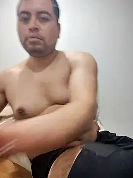 Potro23hotzen online show from 04/20/26, 04:32