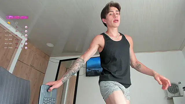 manucute 23  online show from 02/02/25, 07:35