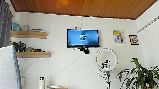 manucute 23  online show from 11/03/25, 05:36