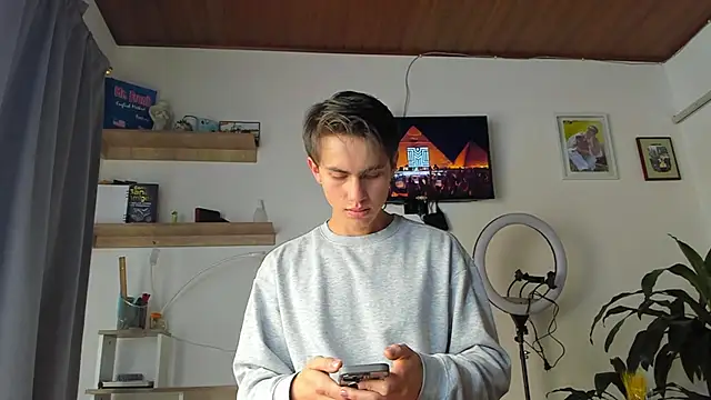 manucute 23  online show from 01/15/26, 02:43