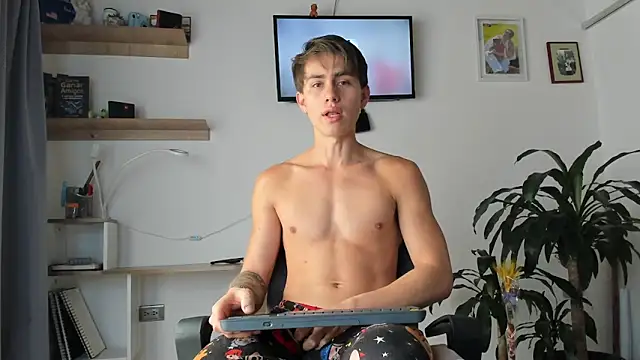 manucute 23  online show from 02/13/26, 02:13