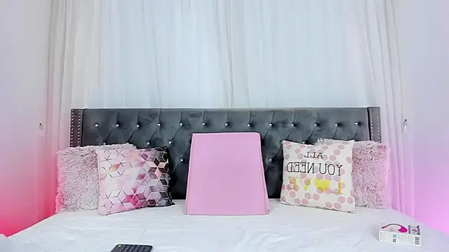 IsabellaJames online show from 02/25/26, 02:37