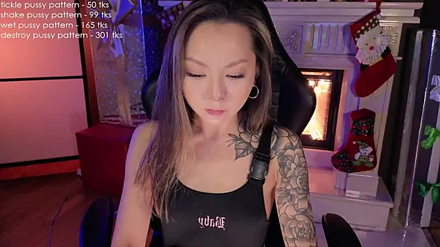 Snapshot of im_casey chatting on 12/29/24, 05:42 im casey online show from 12/29/24, 05:42