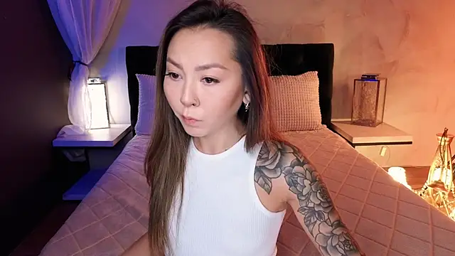 Snapshot of im_casey chatting on 11/12/25, 07:20 im casey online show from 11/12/25, 07:20