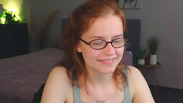 Snapshot of reb_luvng chatting on 09/10/25, 02:17 reb luvng online show from 09/10/25, 02:17