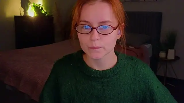 Snapshot of reb_luvng chatting on 09/13/25, 01:44 reb luvng online show from 09/13/25, 01:44