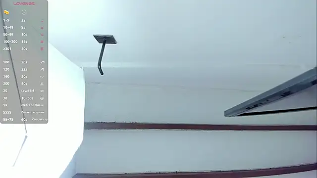 Oriana Guzman online show from 01/04/25, 10:05