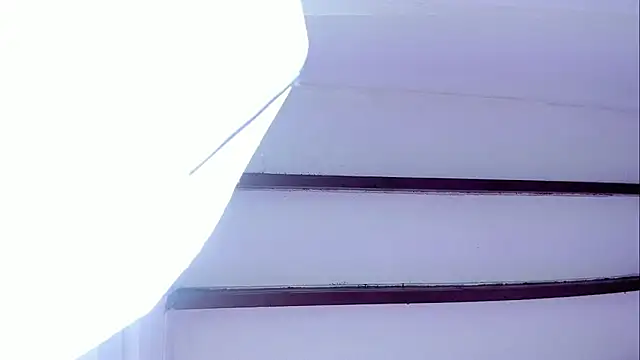 Oriana Guzman online show from 01/06/25, 10:24