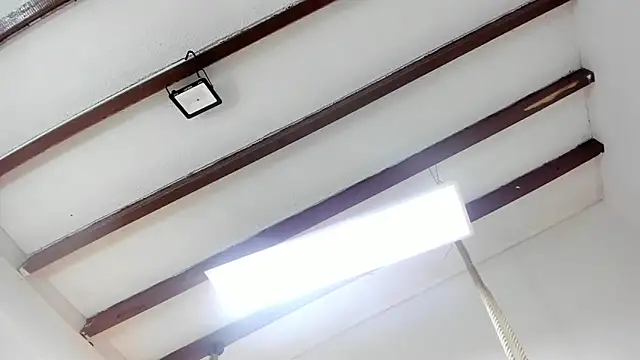 Oriana Guzman online show from 02/10/25, 12:29