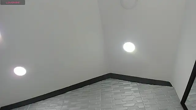 Oriana Guzman online show from 03/03/25, 05:50