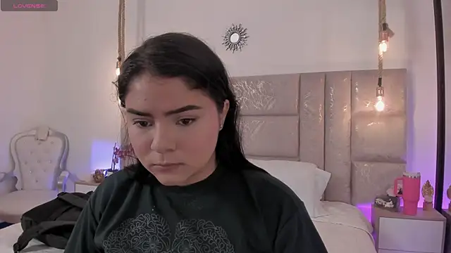 Snapshot of Oriana_Guzman chatting on 07/11/26, 10:11 Oriana Guzman online show from 07/11/26, 10:11