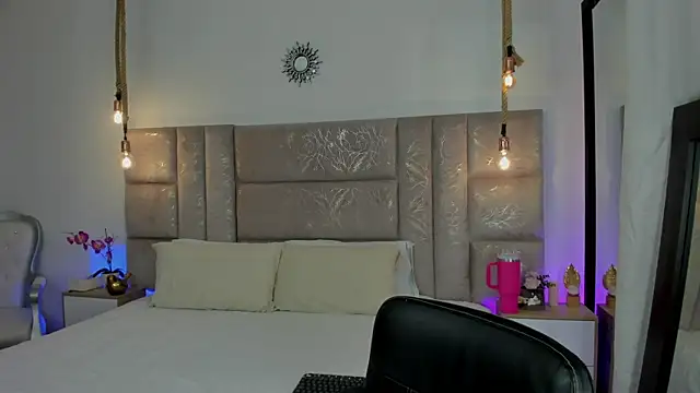 Snapshot of Oriana_Guzman chatting on 07/26/26, 10:38 Oriana Guzman online show from 07/26/26, 10:38