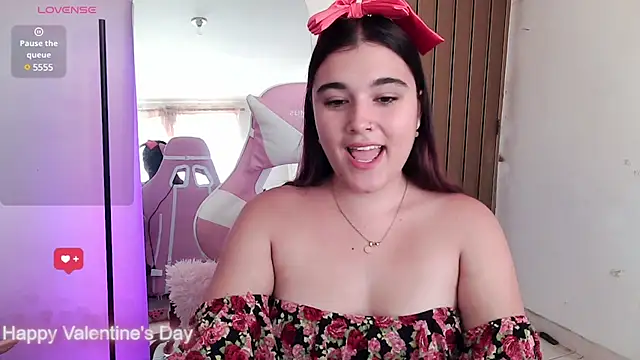 Magic-Smilee online show from 02/14/25, 02:12