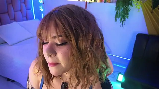 albaismynameX online show from 12/01/25, 12:10