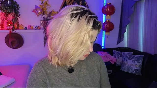 albaismynameX online show from 03/21/26, 12:10