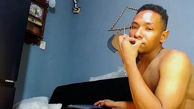 Grandeygruesa1 online show from 02/17/25, 05:21