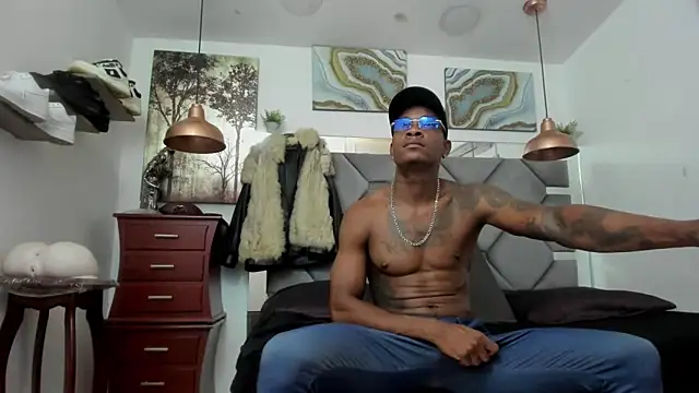 Snapshot of KING_FIT chatting on 06/07/26, 07:06 KING FIT online show from 06/07/26, 07:06