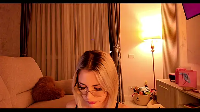 BaayBee   online show from 01/29/25, 09:28