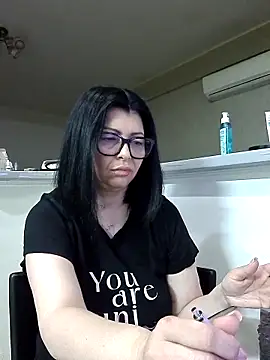 Milf Abigail online show from 04/24/26, 02:25