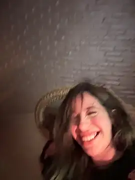 Snapshot of ORLA86 chatting on 09/26/25, 10:36 ORLA86 online show from 09/26/25, 10:36