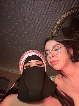 Snapshot of ORLA86 chatting on 10/04/25, 12:19 ORLA86 online show from 10/04/25, 12:19